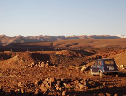 Depuis toujours, l'atout principal de Ouarzazate pour les cinéastes a été sa lumière, les couleurs fabuleuses et les paysages variés de la région entre le Haut Atlas et le Sahara.