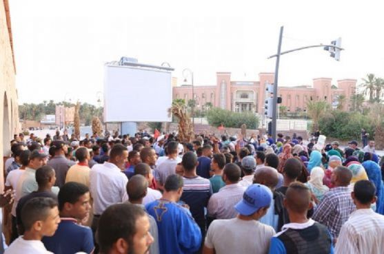 Manifestation en face de la préfecture de Zagora. / Ph. Zagora News