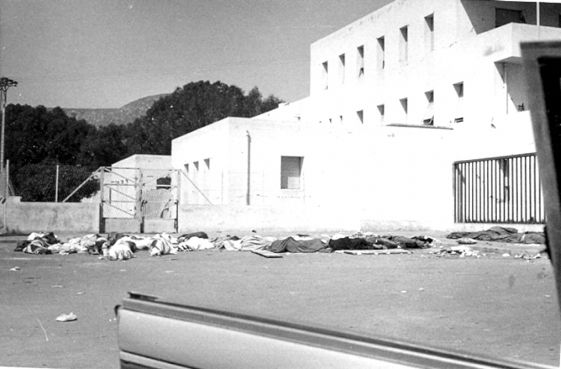 Devant l'hôpital de la ville / Crédit Photo: michelterrieragadir.wordpress.com