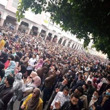 La manifestation massive des enseignants contractuels, mardi à Rabat. / DR