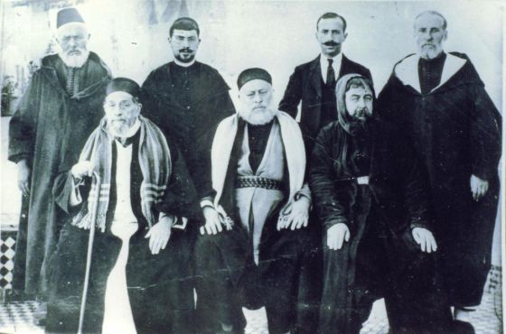 Rabbi Shlomo Aben Danan (premier à gauche). / Ph. DR
