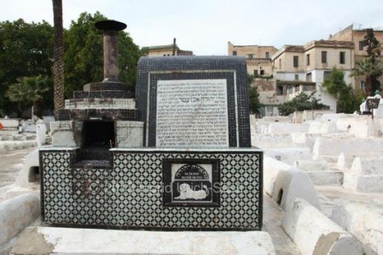 La tombe de Rabbi Yéhouda Ben Attar au cimetière juif à Fès. / DR