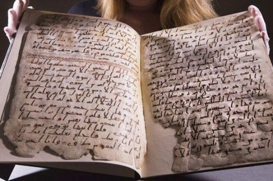 Le manuscrit fait partie d'une collection d'autres objets et documents importés du Moyen-Orient par un prête/Crédit photo : Mirror