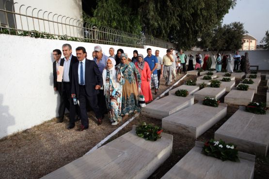 Quelques familles de victimes étaient présentes lundi lors de l'inauguration du cimetière / Ph. MAP