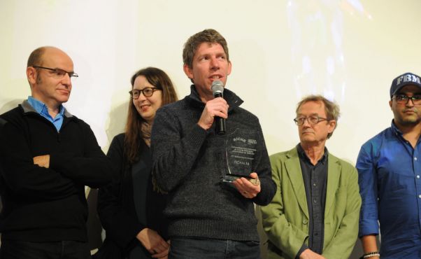  Grand Prix FICAM 2017 de court-métrage remporté par le film « The Empty »de Dahee Jeong. Benoît Chieux reçoit le prix. / Ph. FICAM