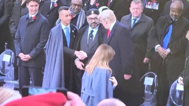 Le prince héritier Moulay El Hassan serrant la main à Donald Trump. / Ph. DR