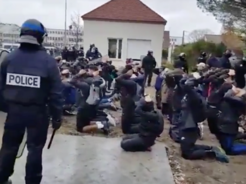 L'interpellation, en novembre à Mante-la-Jolie de 151 jeunes par la police. / Ph. DR