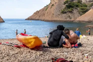 France : Expulsée d’une plage pour son burkini, une jeune femme renonce à se baigner
