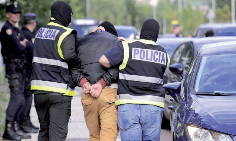 Policier de l’Ofast complice d’un narcotrafiquant en fuite