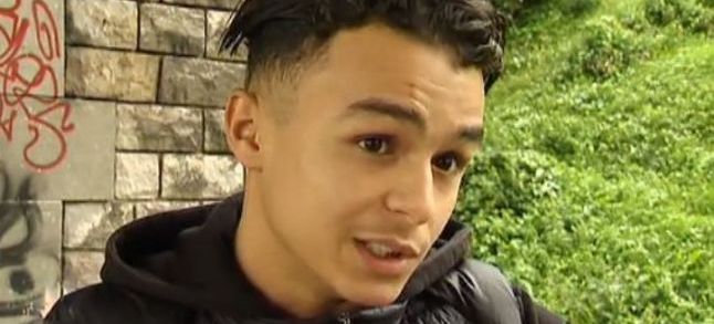 Mohamed Aabbassi decorated by the city of Brussels for saving a mother and her child./Ph. Screenshot