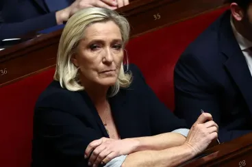 France : Poursuivie pour injure raciste, Marine Le Pen joue la politique de la chaise vide