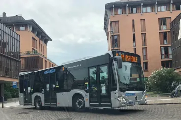 Recruitment of Moroccan bus drivers sparks political controversy in Italy