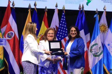 Morocco's Amina Bouayach receives key to the city of San Salvador