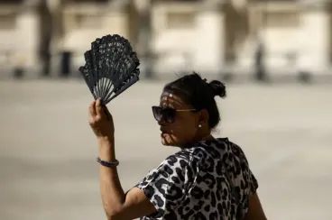 موجة حر مع الشركي وزخات رعدية مرتقبة من الجمعة إلى الثلاثاء بعدد من مناطق المغرب