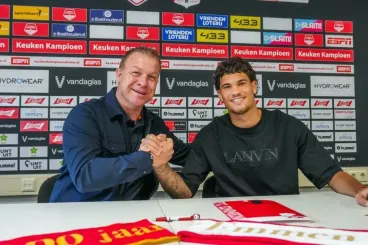 FC Emmen signs Moroccan youth international Juliën Mesbahi on loan