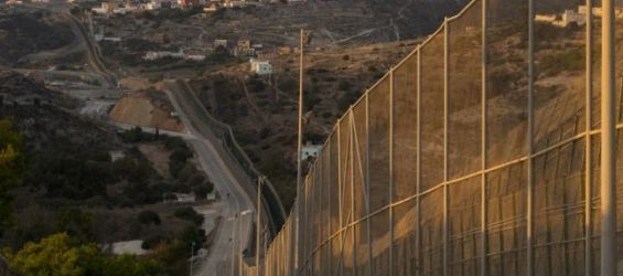The fence at the border between the Spanish enclave of Melilla and Morocco, October 17, 2013. Ph. Pierre-Philippe Marcou - AFP
