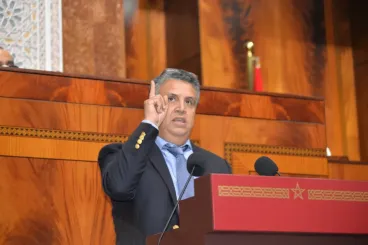 وهبي : الأستاذ المتورط في فضيحة بيع شهادات الماستر سبق أن وقع اتفاقية مع وزارة العدل لمحاربة الرشوة