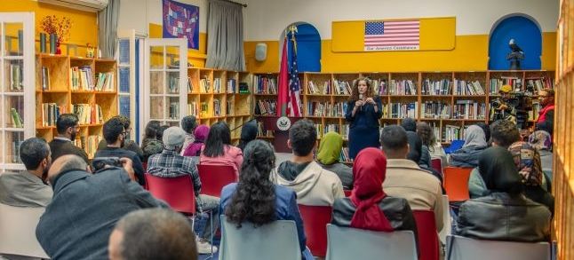 Principal Deputy Assistant Secretary for the Bureau of Cyberspace and Digital Policy Jennifer Bachus during a meeting with Moroccan student, December 7, 2023, in Casablanca. / Ph. US Consulate General