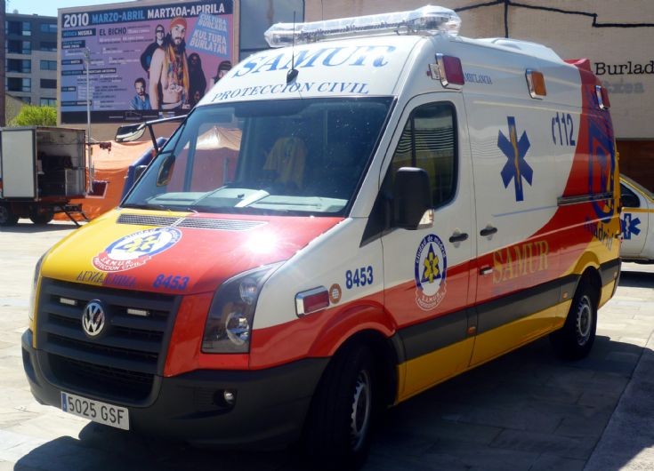 Транспорт больница. Spanish Ambulance. Ambulance in Spain. Hospital transport.