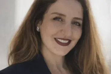 Dina Slaoui, first Moroccan woman admitted to Antwerp Diamond Exchange