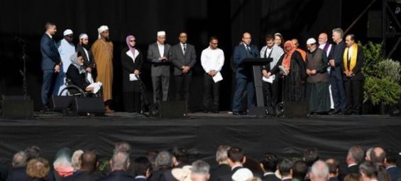 A national remembrance service, held Friday in Christchurch to honor the terror attacks' victims./Ph. DR
