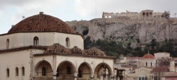 The Tzisdarakis mosque, an Ottoman mosque, built in 1759, in Monastiraki Square, central Athens, Greece. /Ph. DR