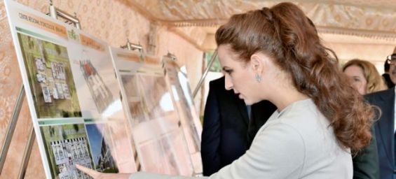 Princess Lalla Salma visits an oncology center in Beni Mellal./ Ph. Archive