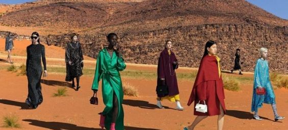 A photo from Balenciaga's Fall 2019 campaign, inspired by Morocco. / Ph. Jean-Pierre Attal