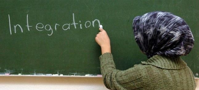 The integration of Muslims in Western Europe is progressing according to a German survey./Ph. WDR