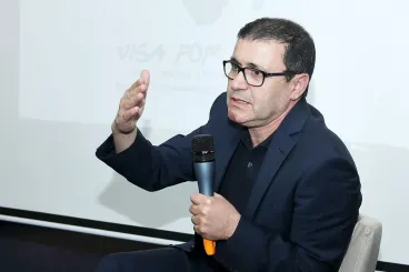 Brahim El Mazned, de Timitar et Visa For Music au Théâtre royal
