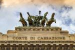 Italie : La Cour de cassation annule le jugement d'un Marocain condamné pour terrorisme