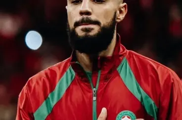 منتخب 2026: "الحاج" مزراوي.. قصة صعود مدافع لا غنى عنه في صفوف أسود الأطلس