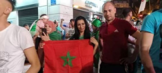 Moroccan and Algerian football fans celebrating the Algerian team's victory. / Ph. TSA Algerie