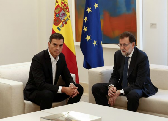 Spanish Prime Minister Pedro Sanchez and Mariano Rajoy who held teh same position in the past. / Ph. DR