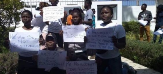 Liberian students at their country's embassy in Rabat. / Ph. DR