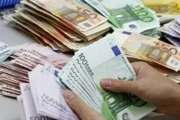 Près de 39,98 MMDH de transferts de fonds (+9,8%) par les MRE à fin avril 2026
