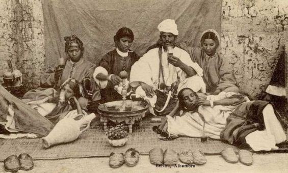 Histoire : Comment le Maroc s'est approprié le thé à la menthe ?