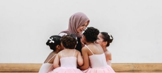 The first ballet school for Muslim kids in the UK. / Ph. DR