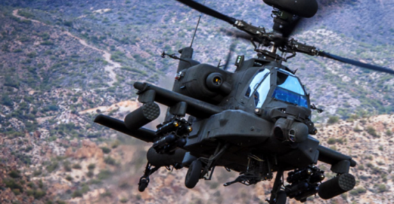 An AH-64 E Apache attack helicopter. / Ph. DR