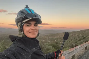 À vélo, Meryem Belkihel a parcouru 33 pays d'Afrique en trois ans
