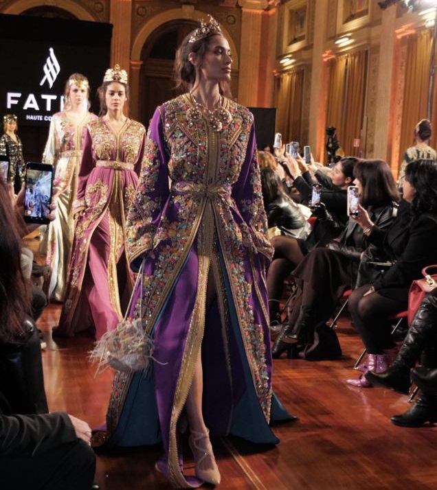 Il caftano marocchino ha attirato l’attenzione durante la settimana della moda milanese