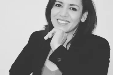 Diaspo #406 : Laila Karrouch, l’aide-soignante qui écrit pour guérir