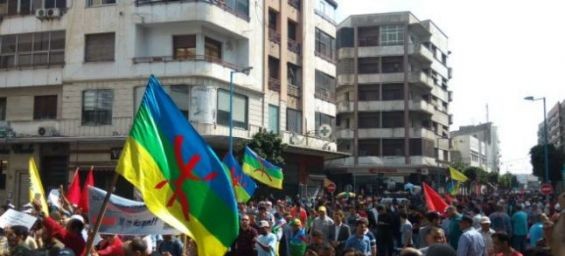 Hundreds marched on Sunday in Casablanca to demand the release of the Hirak detainees./Ph. Youssef Dahmani- Yabiladi