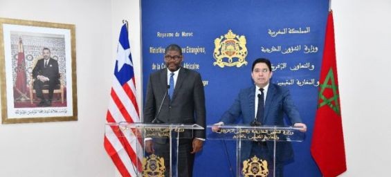 Moroccan Foriegn Affairs Minister Nasser Bourita and his Liberian counterpart Gbehzohngar Findley. / DR