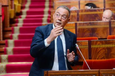 لقجع: المداخيل العادية للدولة بلغت 424 مليار درهم سنة 2025 بزيادة 14,2 في المائة