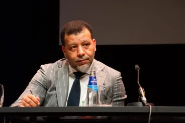 دياسبو #407: محمد بوفارس.. من واحة كلميمة إلى فضاءات البحث العلمي بالإمارات