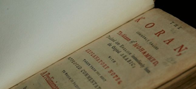 A copy of the Quran in English. / Ph. DR