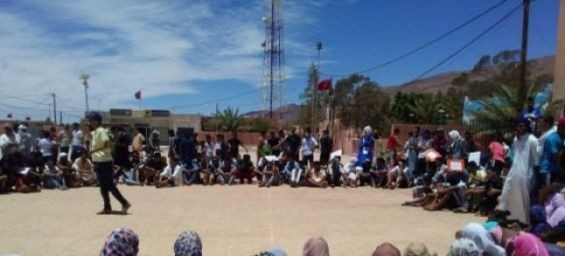 A sit-in observed Tuesday to denounce teh release of a man suspected of raping a six-year-old girl. / Ph. Forum Ifous
