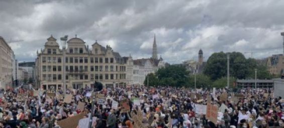 A protest in Brussels against the ban on Hijab in universities. / Ph. RTBF