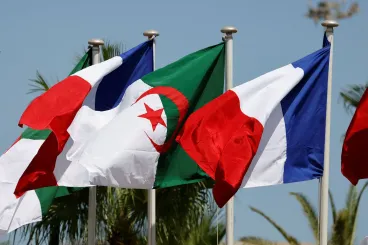 En plein guerre au Moyen-Orient, la France accuse l’Algérie et l’Iran de «terrorisme d’Etat»